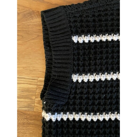 Black and White Striped Sweater Top Women Crochet Knit High Neck Size Large - Picture 5 of 10